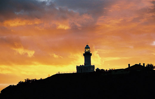 byron-lighthuse The lighthouse on Cape Byron seen on an early morning walk to the Cape