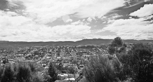 lton-west Launceston and its eastern hills seen from the ridge of West Launceston with the plateau of Ben Lomond on the high horizon.