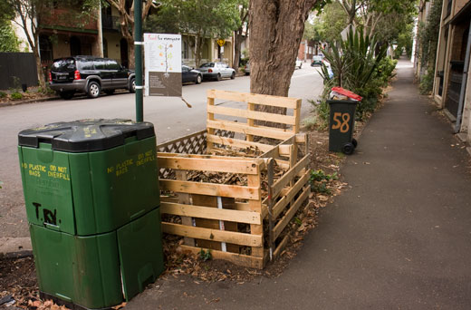 pe-community_composting_-trial A makeshift carbon material bay made of pallettes was recently addes to the community composting assessment site.